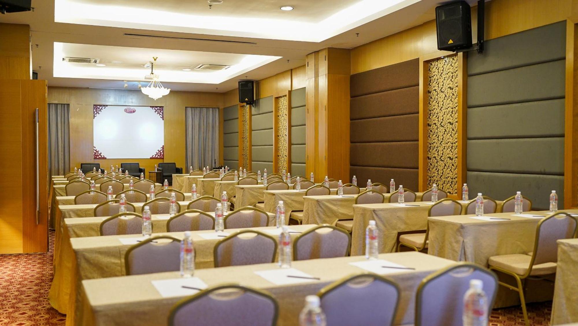 The Guest Hotel & Spa Port Dickson Bagian luar foto