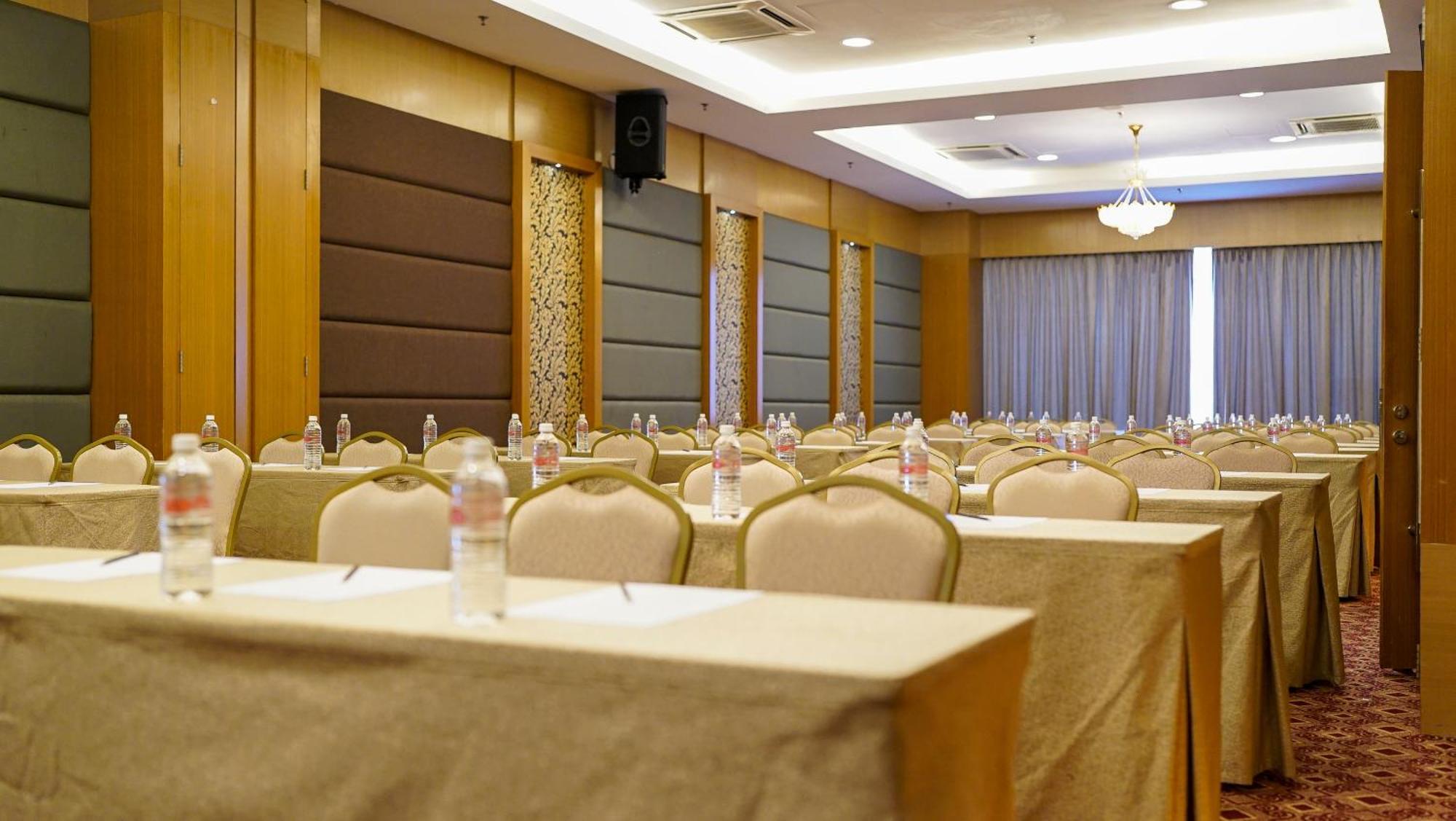 The Guest Hotel & Spa Port Dickson Bagian luar foto