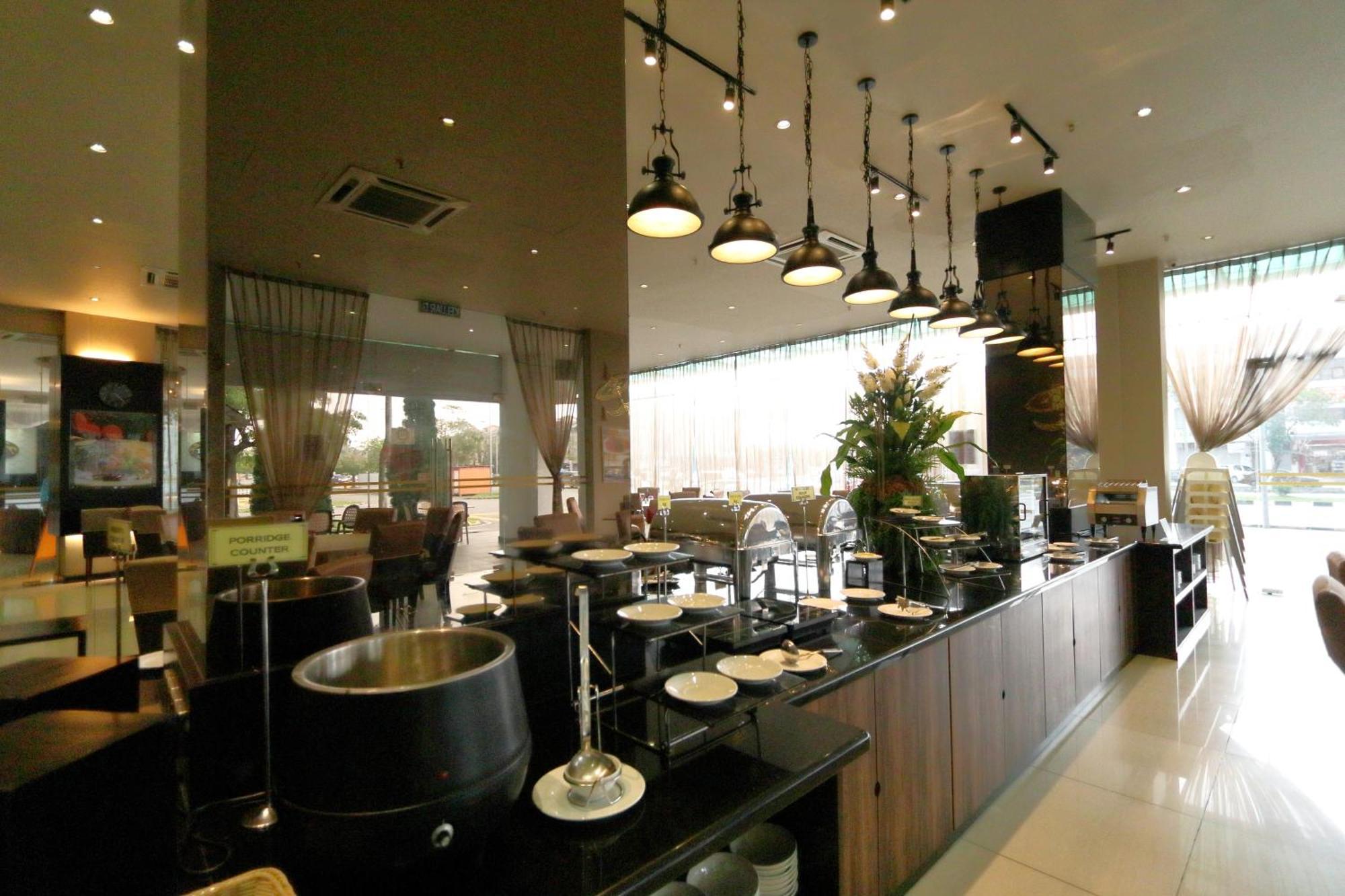 The Guest Hotel & Spa Port Dickson Bagian luar foto