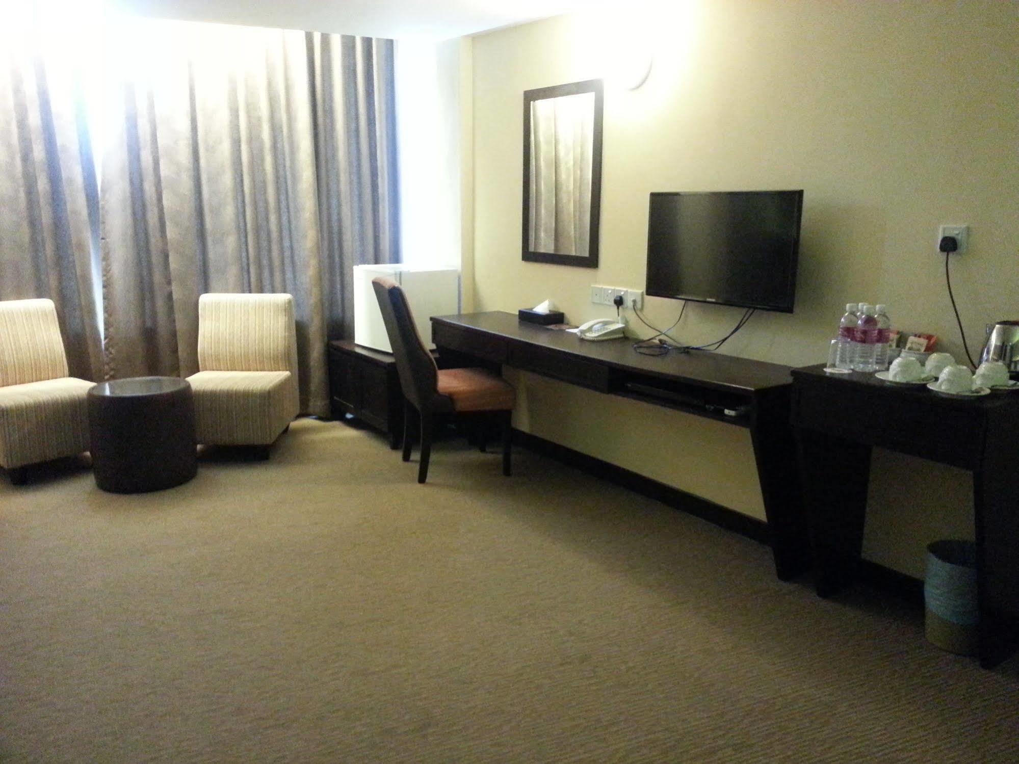 The Guest Hotel & Spa Port Dickson Bagian luar foto