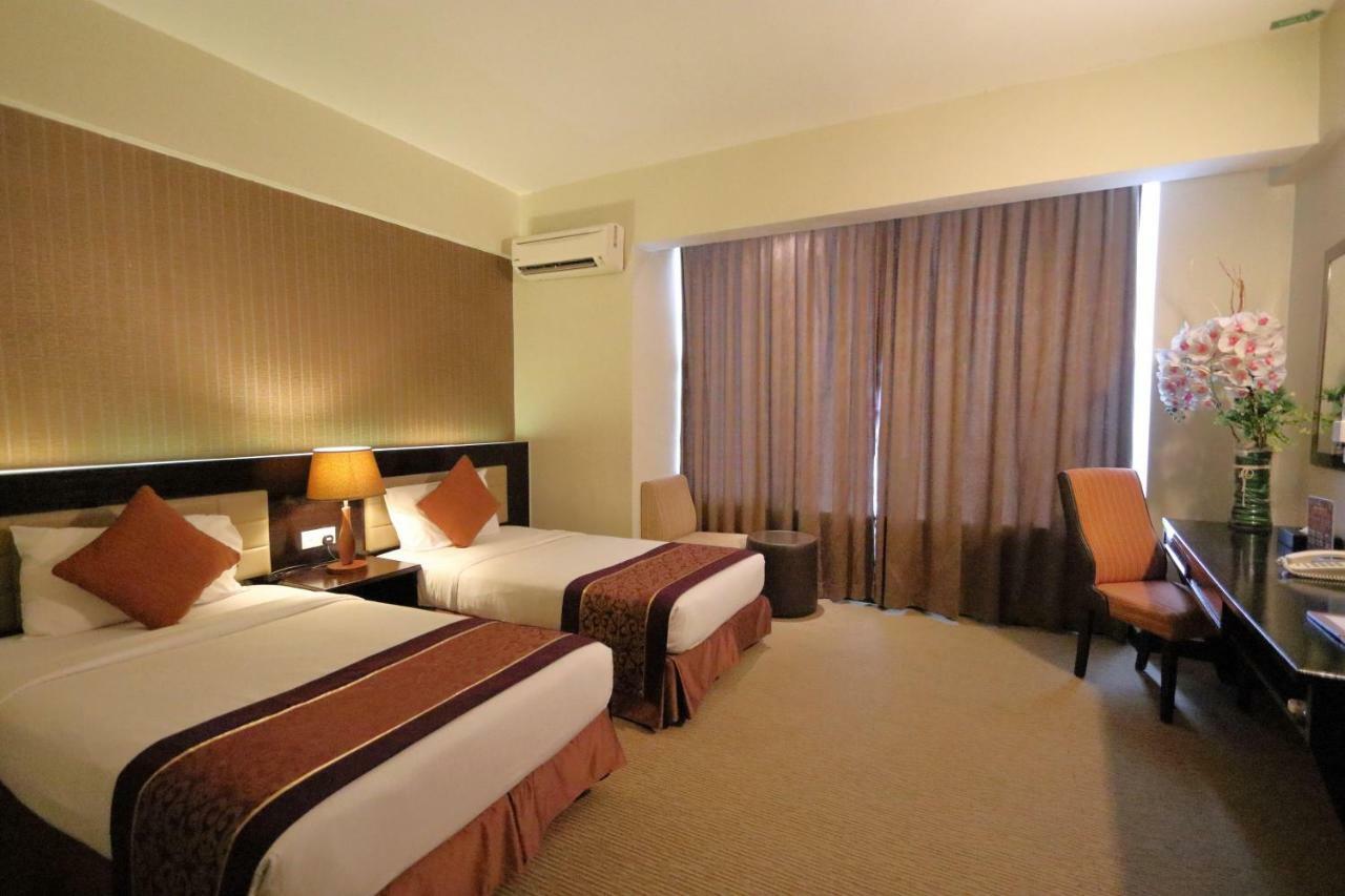 The Guest Hotel & Spa Port Dickson Bagian luar foto